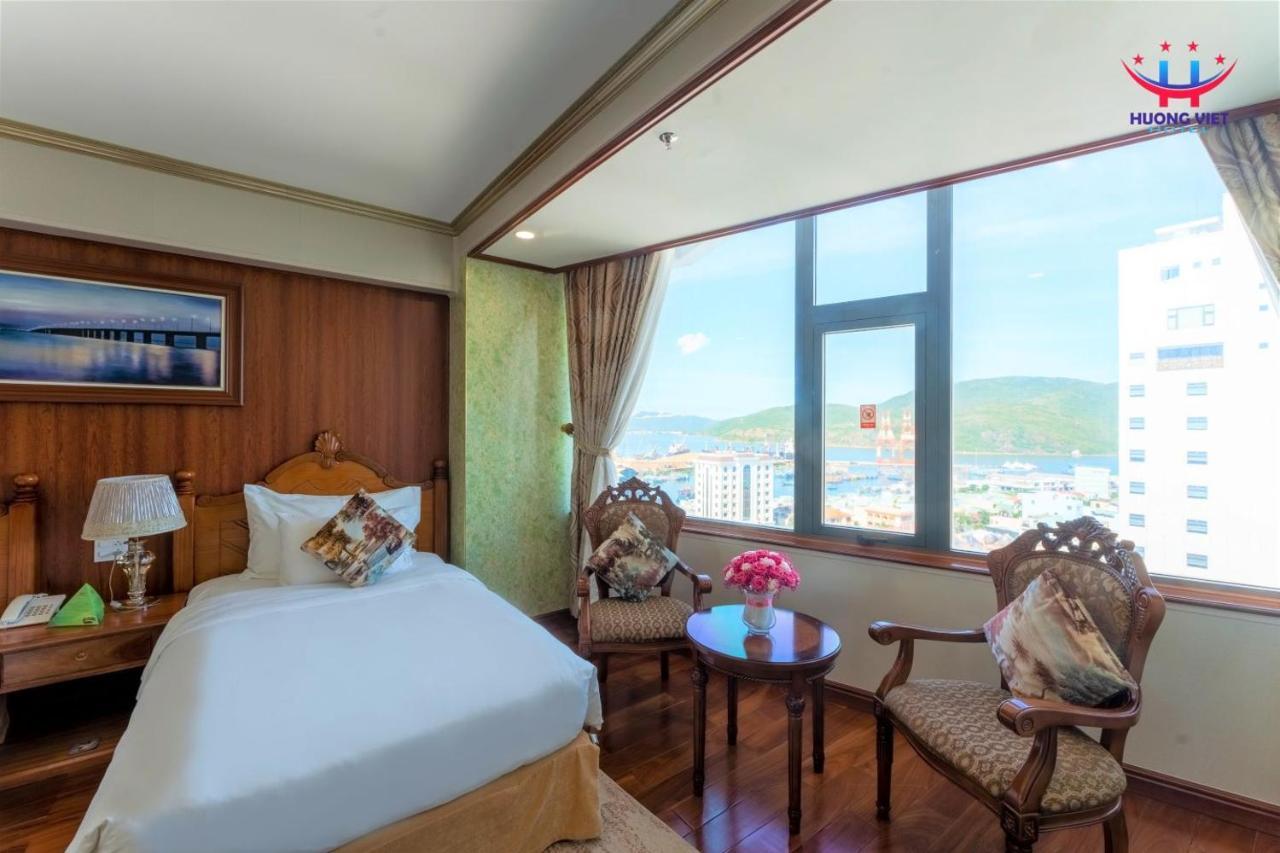 Huong Viet Hotel Quy Nhon - Beachfront Eksteriør billede